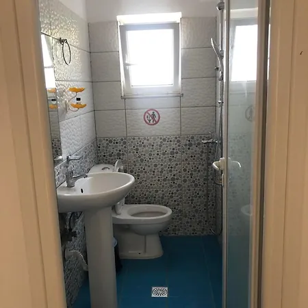Vila Eri *